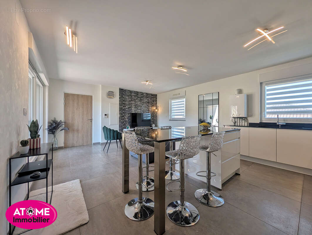 À vendre   Superbe F3 moderne avec terrasse plein sud & garage à Rombas - photo 4