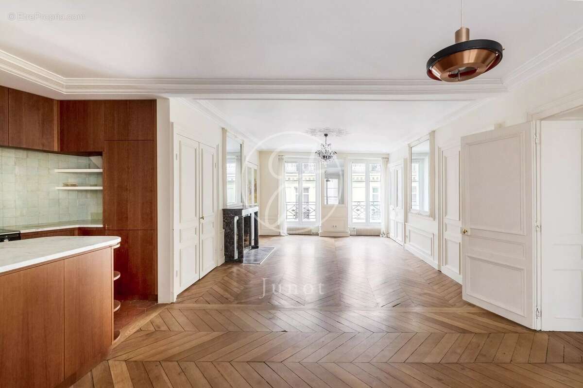 Appartement à PARIS-9E