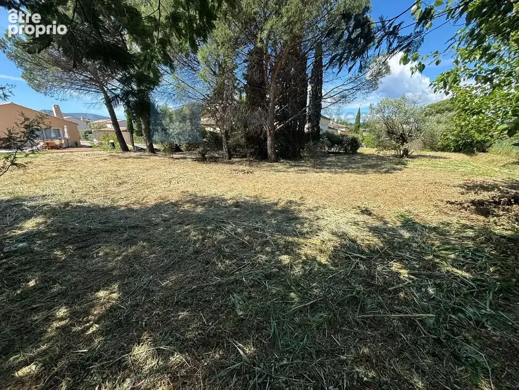 Terrain constructible avec permis purgé - emplacement central - photo 8