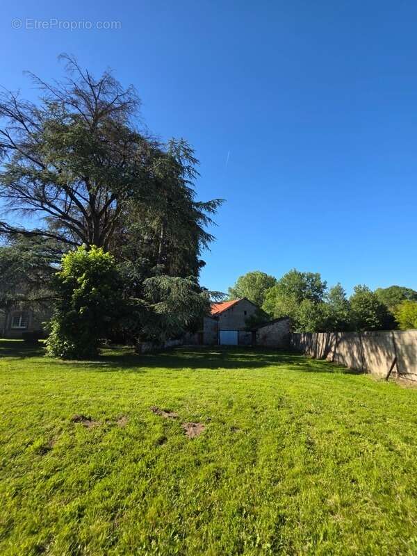 Appartement à SAINT-SORNIN-LEULAC