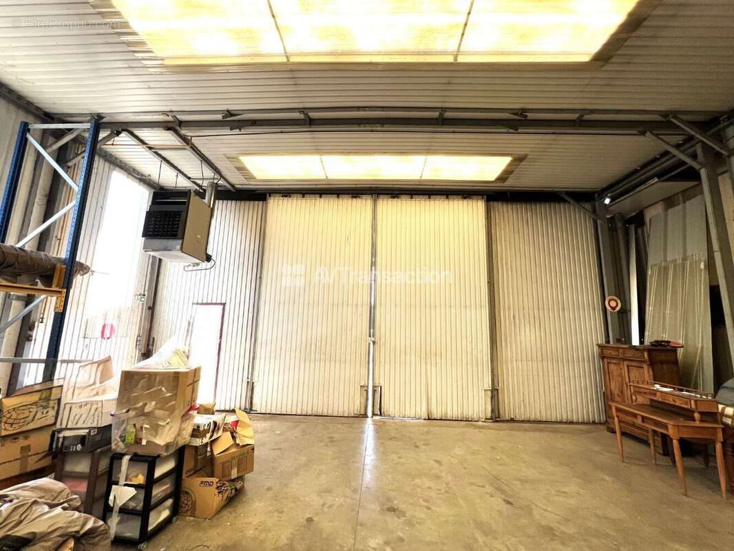 Commerce 735 m² à Vernon  - photo 45