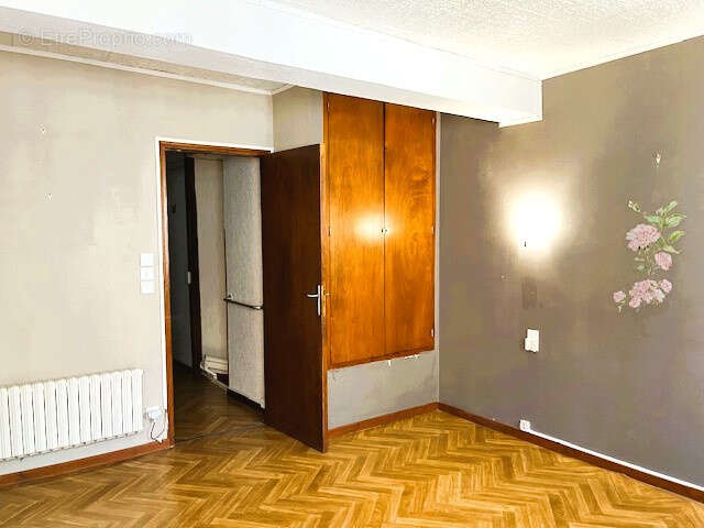 A vendre maison de ville a etage cour cave    limoux - photo 6