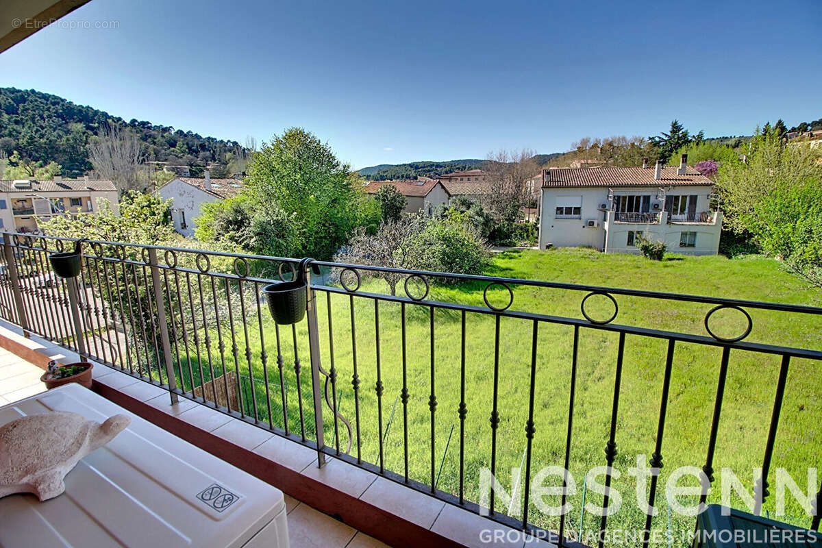 Appartement à SALERNES