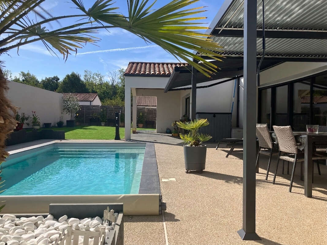 Maison Nieul Le Dolent 7 pièce(s) 140 m² - photo 2