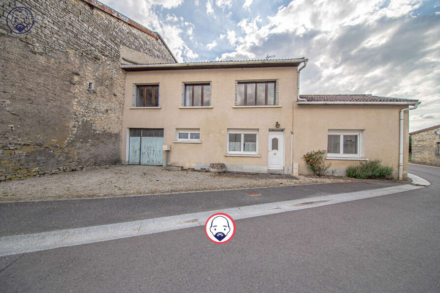 Maison à GONDRECOURT-LE-CHATEAU
