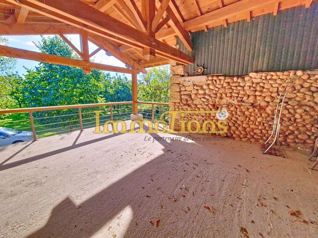 Maison à SAINT-HILAIRE-DU-ROSIER