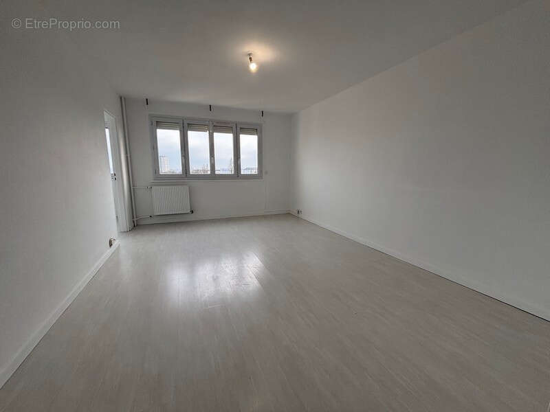 Appartement à CANTELEU