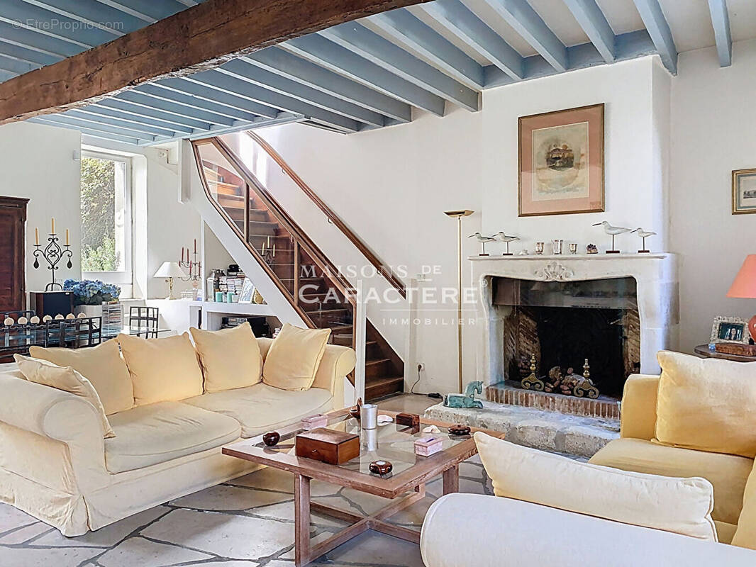 Maison à CRESPIERES