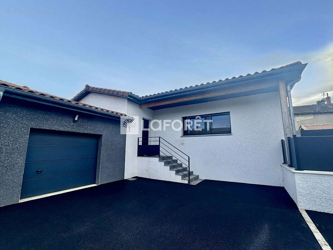 Maison à CHATILLON-SUR-CHALARONNE