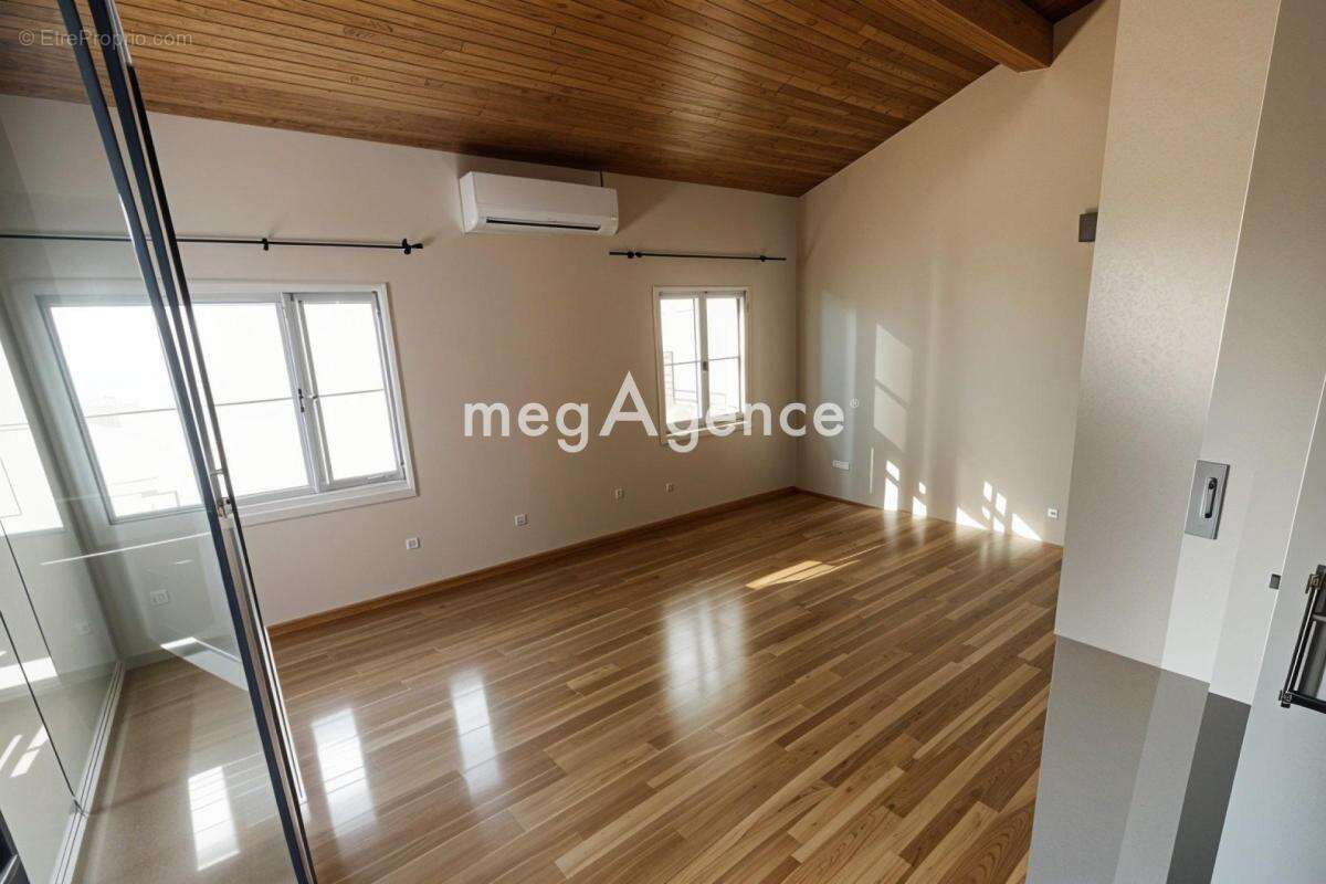 Maison à SIX-FOURS-LES-PLAGES