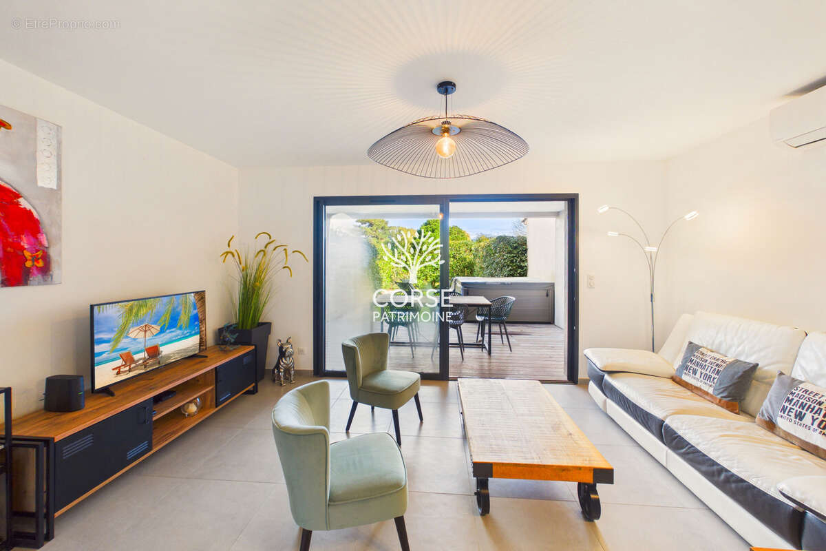 Appartement à LECCI