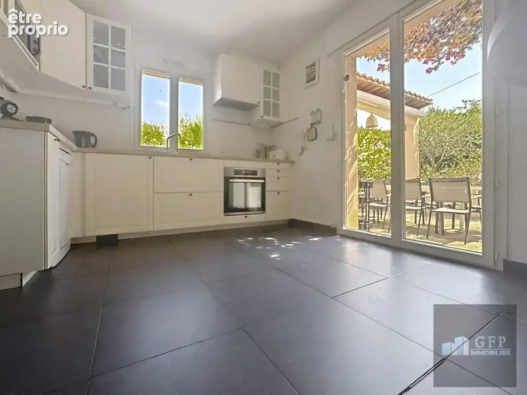 Villa familiale avec piscine sur 2 089 m² – Bormes-les-Mimosas - photo 8