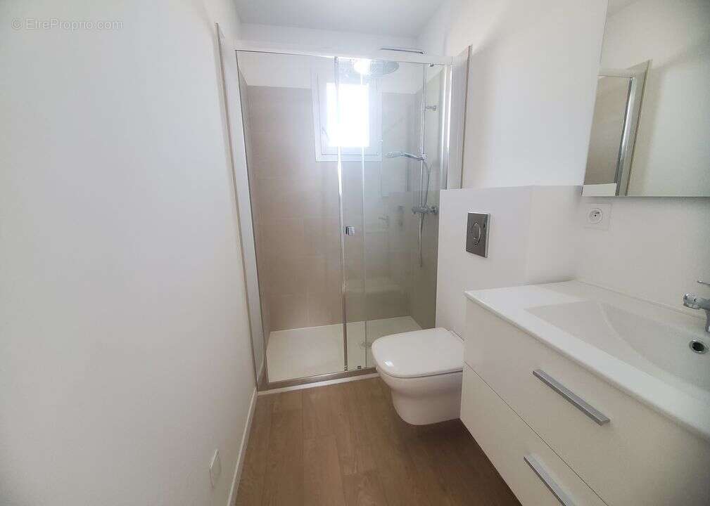 Appartement à ROGNAC