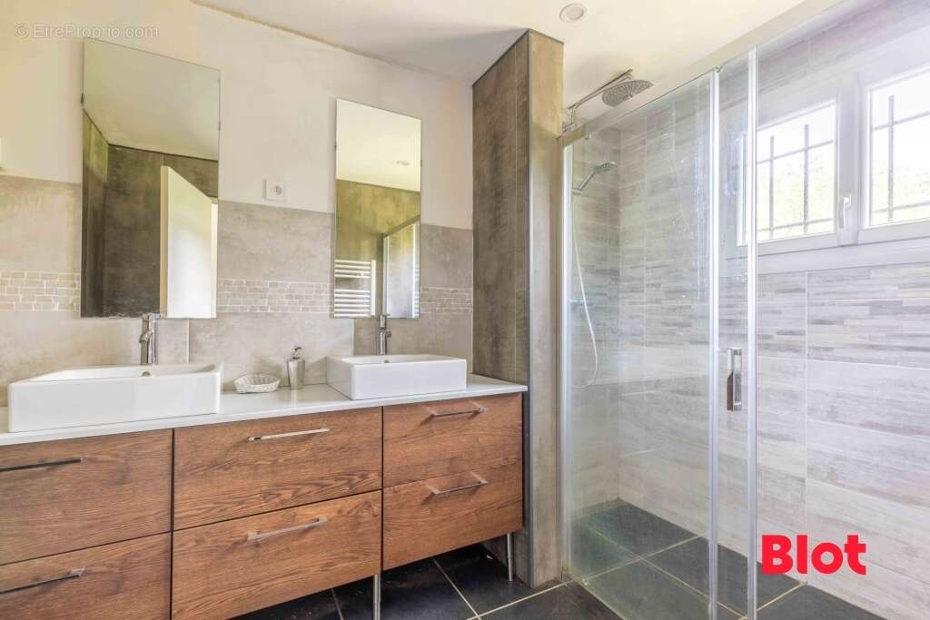 Maison à SAINT-MEDARD-SUR-ILLE