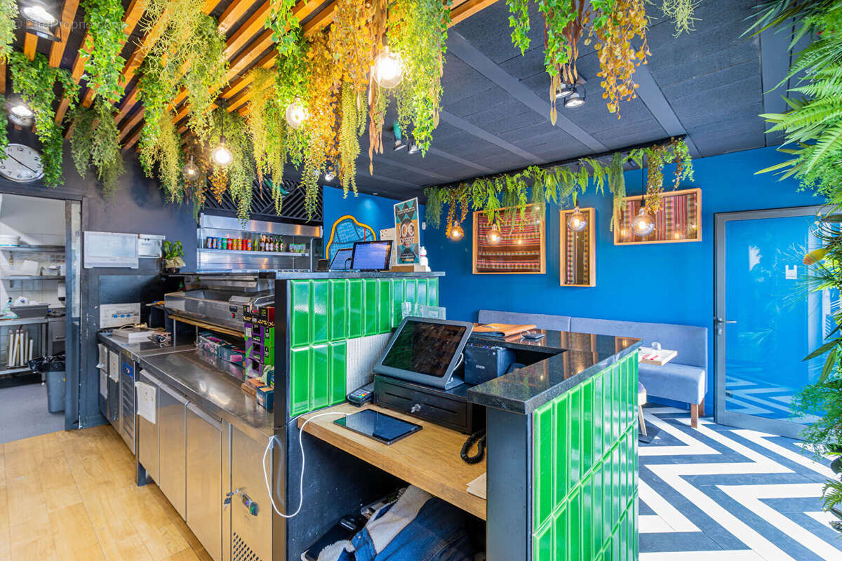 Commerce à CARRY-LE-ROUET