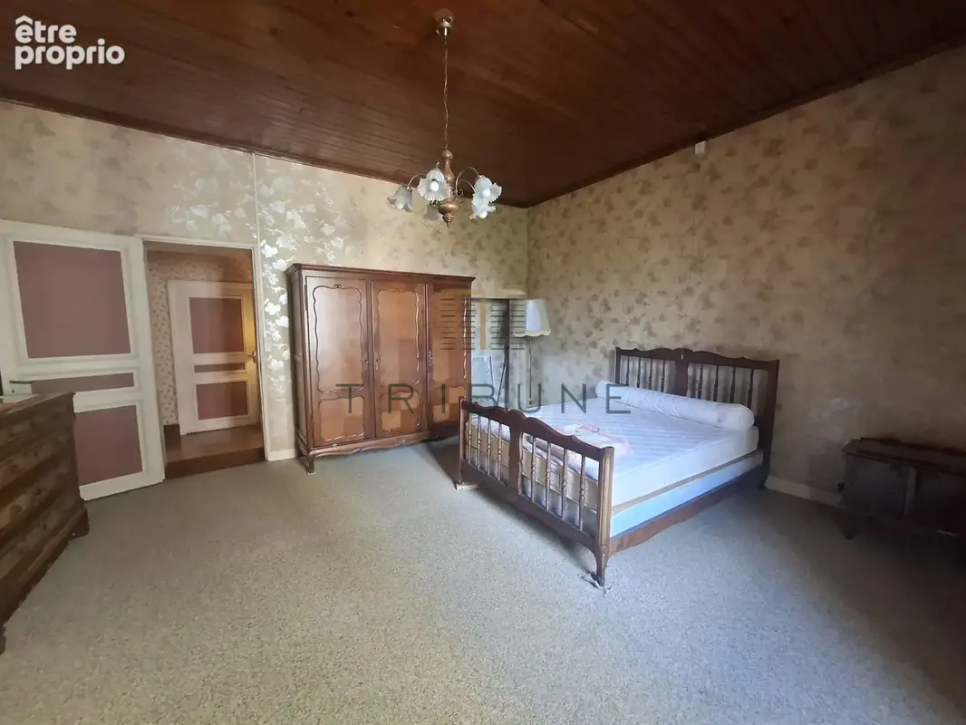 SAINTE COLOMBE EN BRUILHOIS, maison de village de 8 pièces dont 4 chambres - photo 9