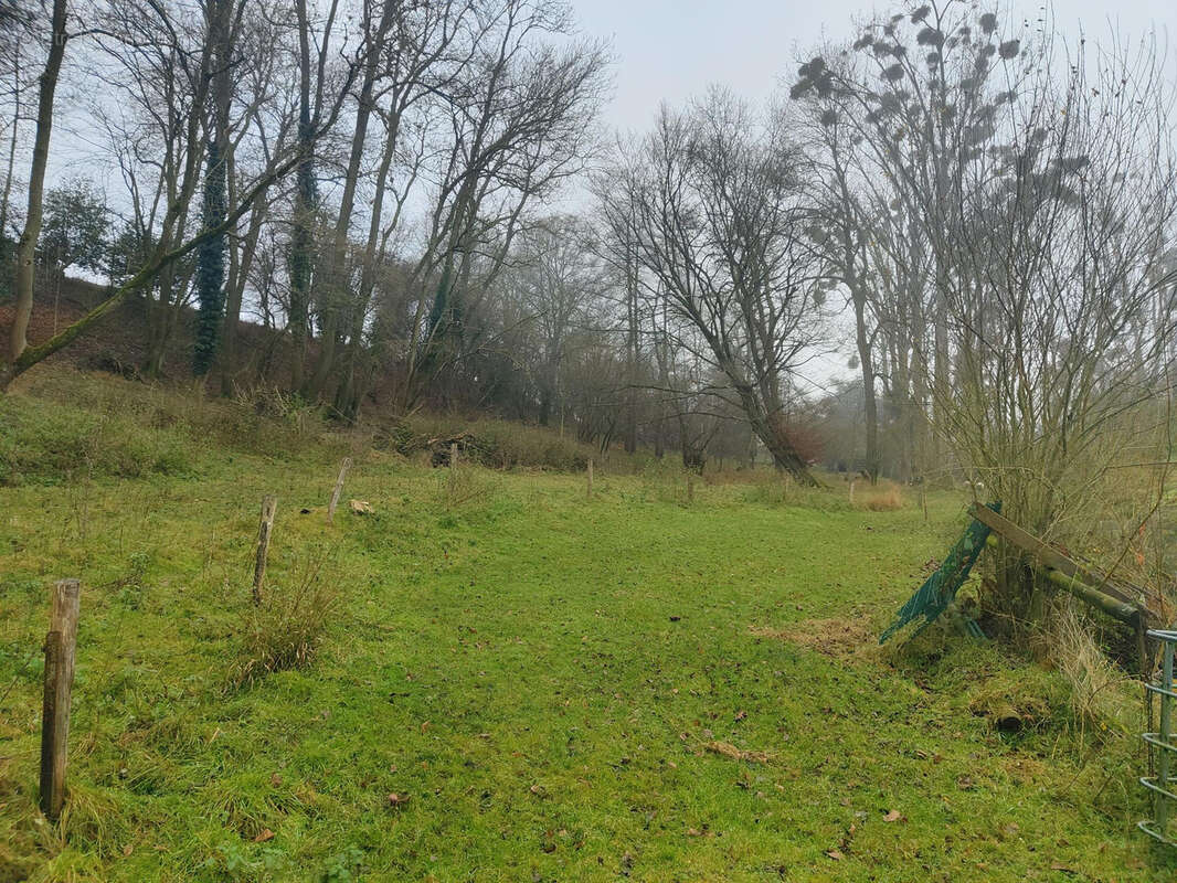 Terrain à FROCOURT