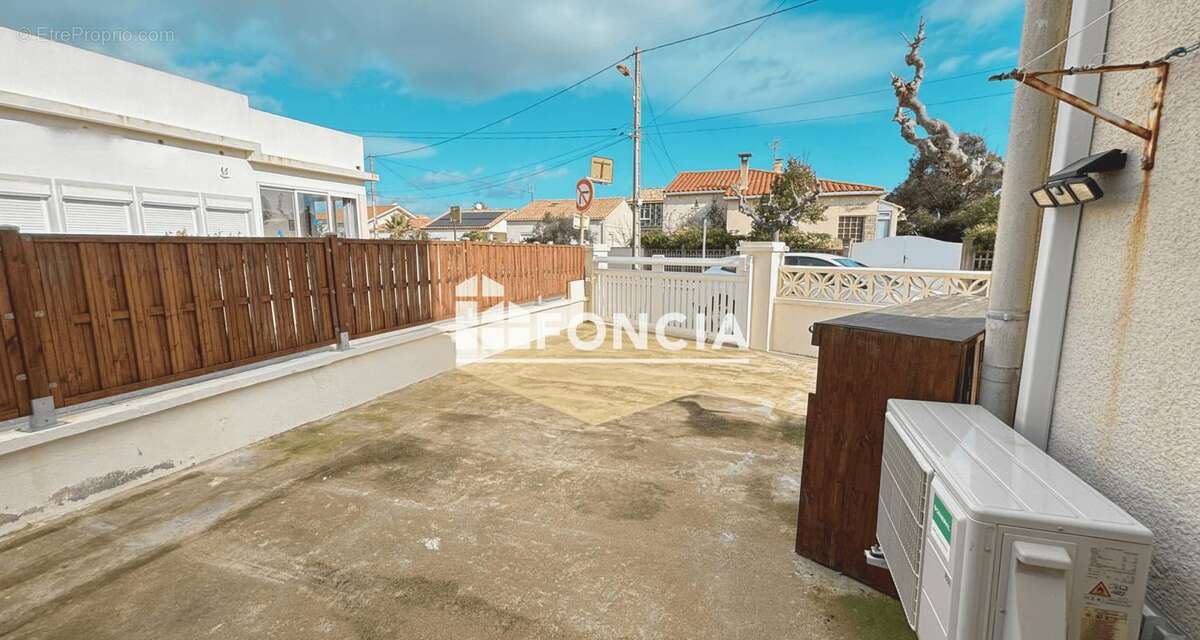 NARBONNE PLAGE — T2 lumineux avec jardin privatif de 80 m², stationnement 2 véhicules, à deux pas de la plage - photo 2