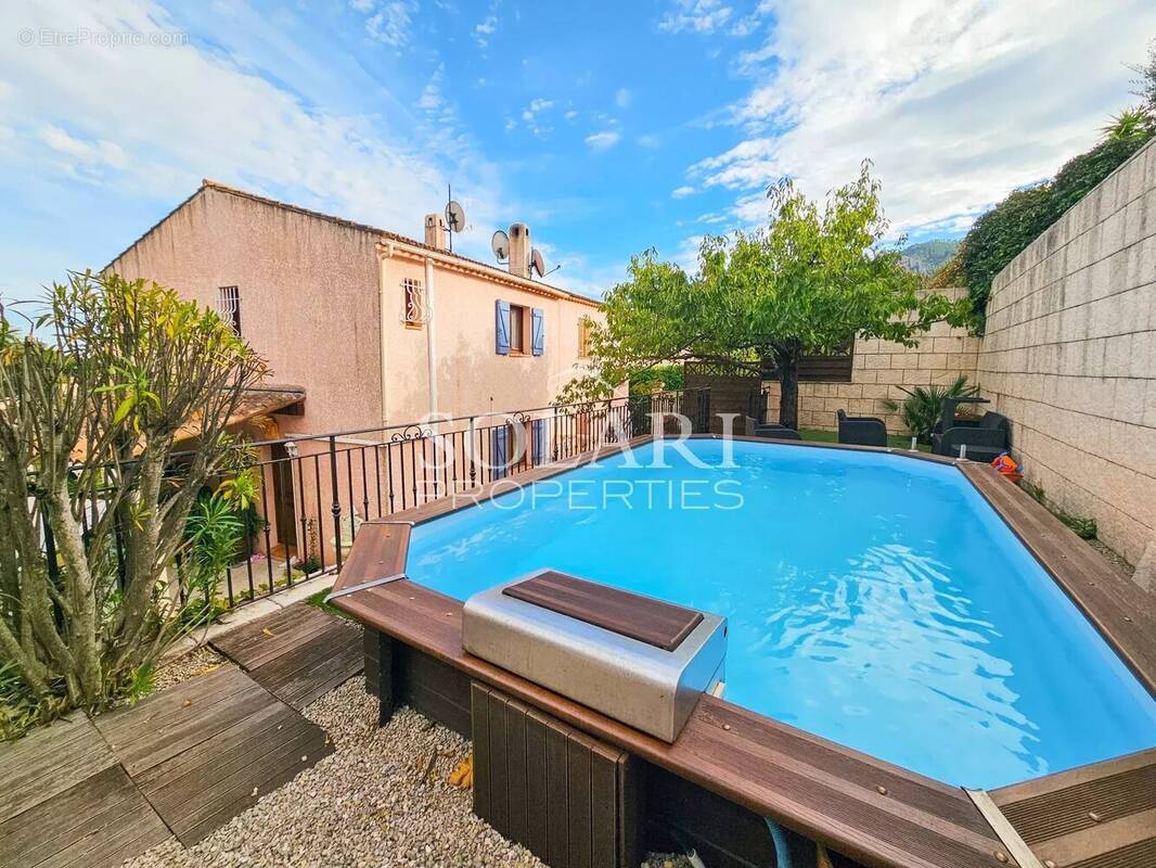 Maison à MANDELIEU-LA-NAPOULE