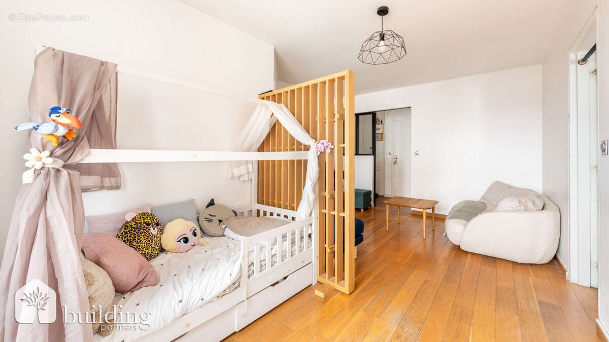 À vendre - Levallois-Perret Parc de la Planchette / Anatole France - 2 pièces de 45.33 m² - photo 7