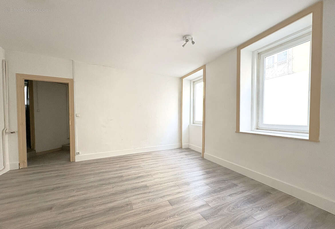 Commerce à BOURG-EN-BRESSE