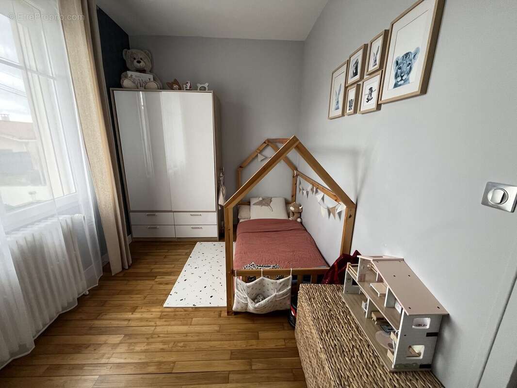 Maison à RUELLE-SUR-TOUVRE