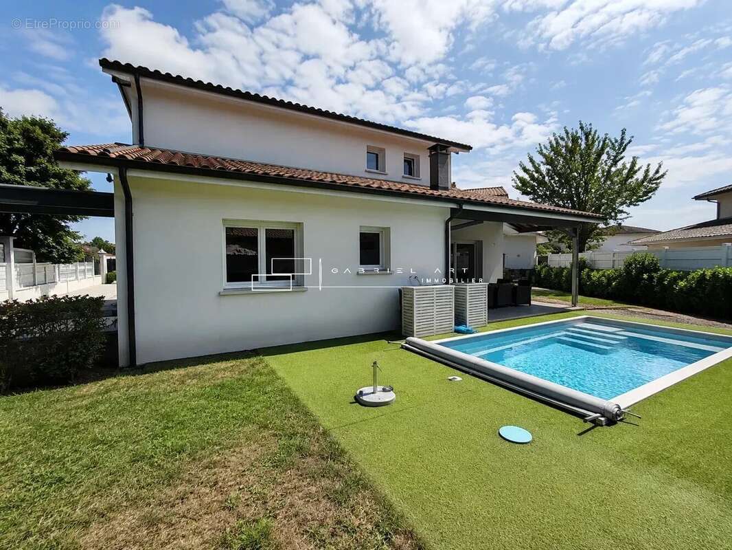 Maison à SAUBION