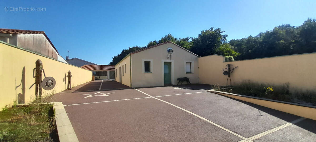 Maison à AVRILLE