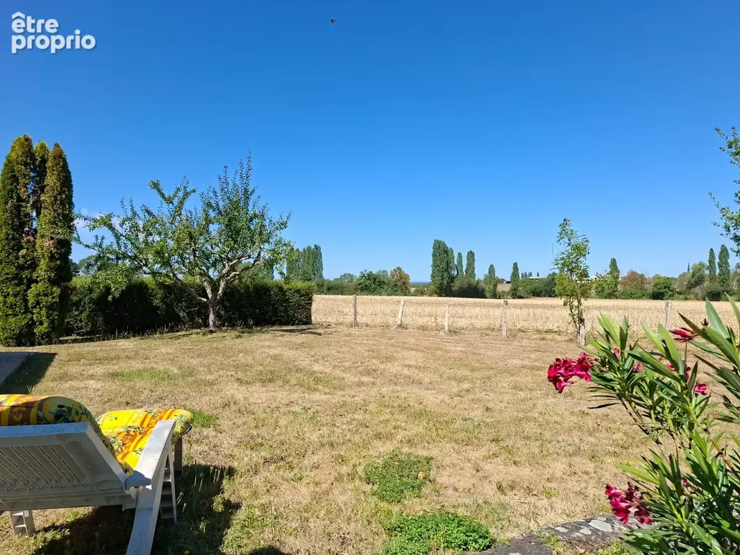Jolie longère authentique + 170 m2 , sans aucun vis à vis au bord du Perche, entre campagne et forets,  avec dépendance, buchet  - photo 3