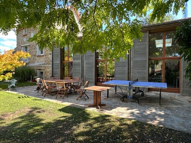 Maison à BURES-SUR-YVETTE