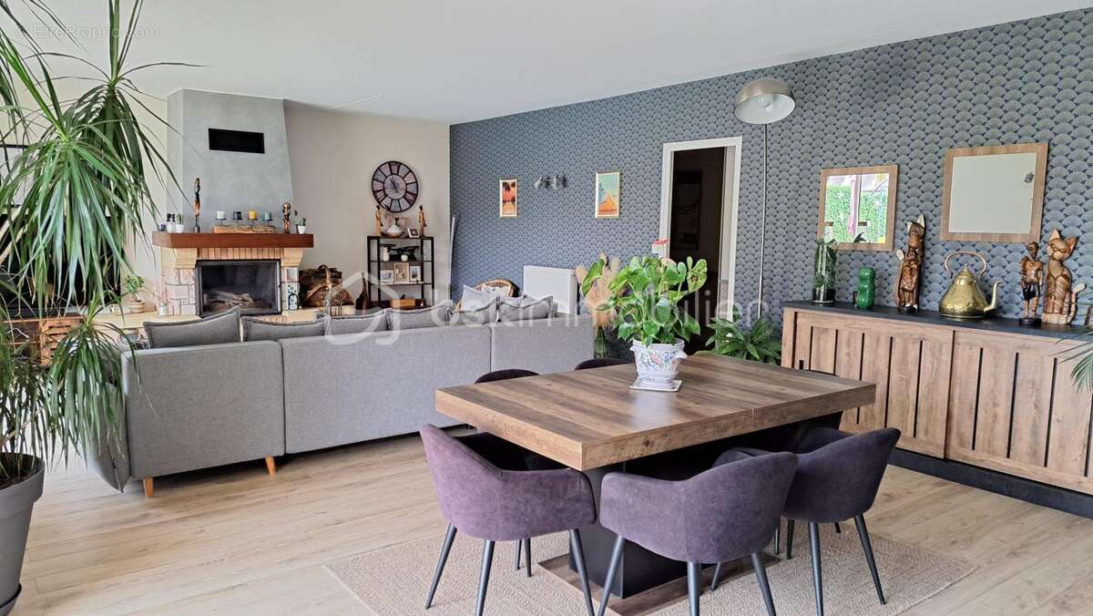 Maison à SAINT-ASTIER