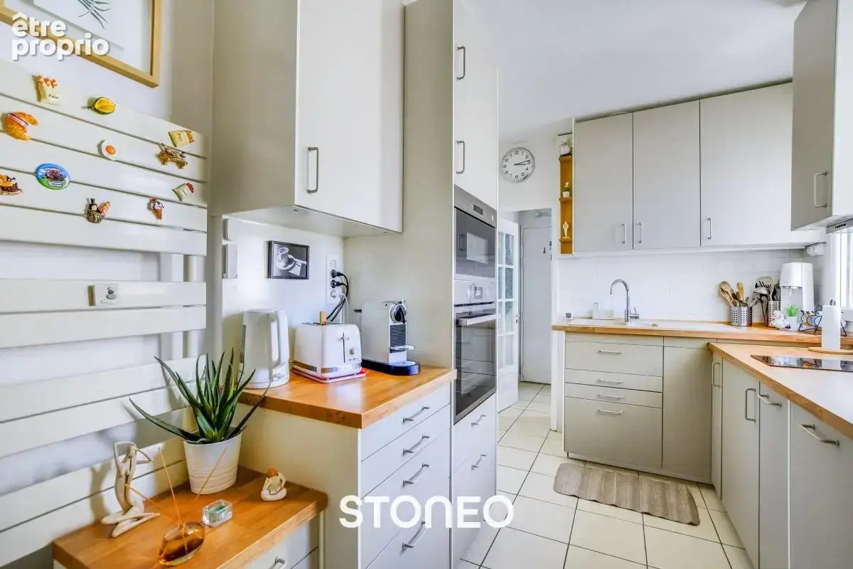 Appartement lumineux avec vue panoramique sur Paris, balcon et chambre de service attenante – 6e étage avec ascenseur - photo 7