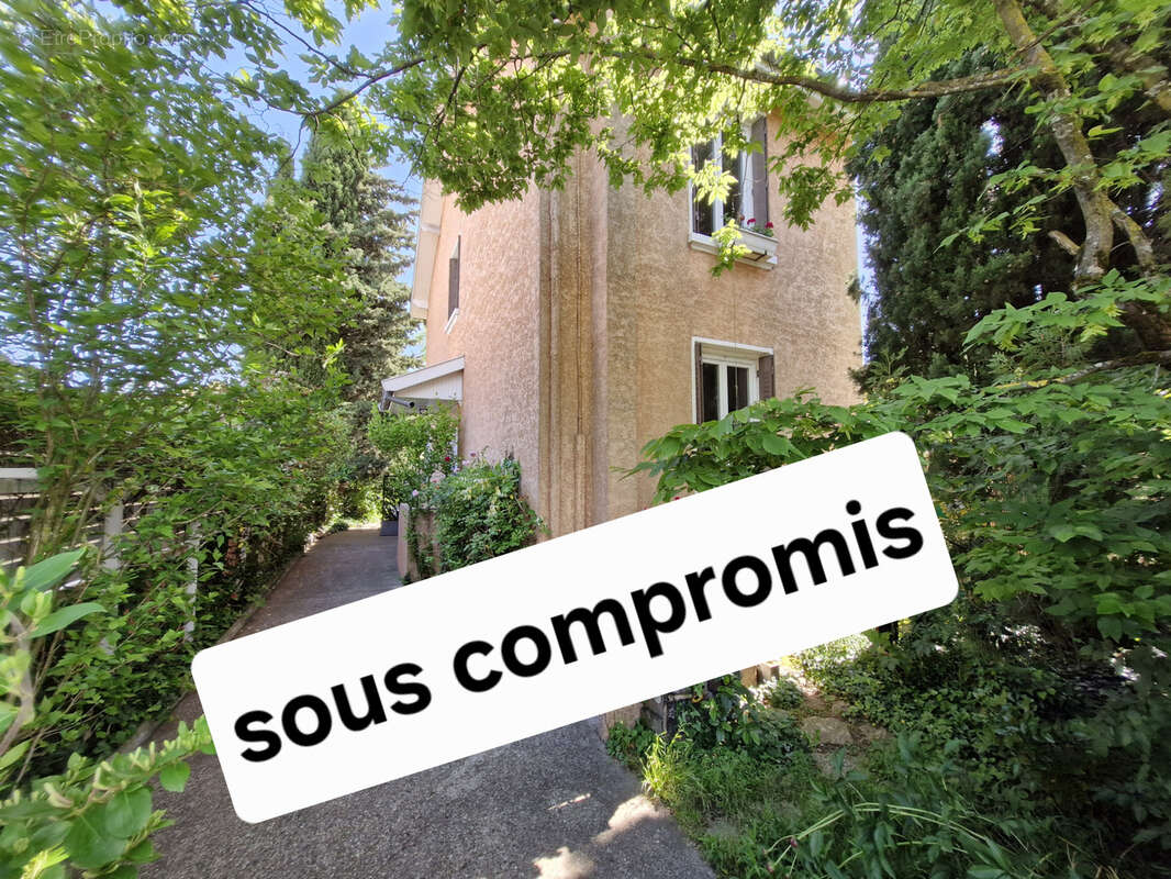 Maison à BRON