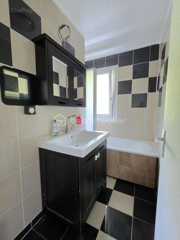 Appartement à DUGNY
