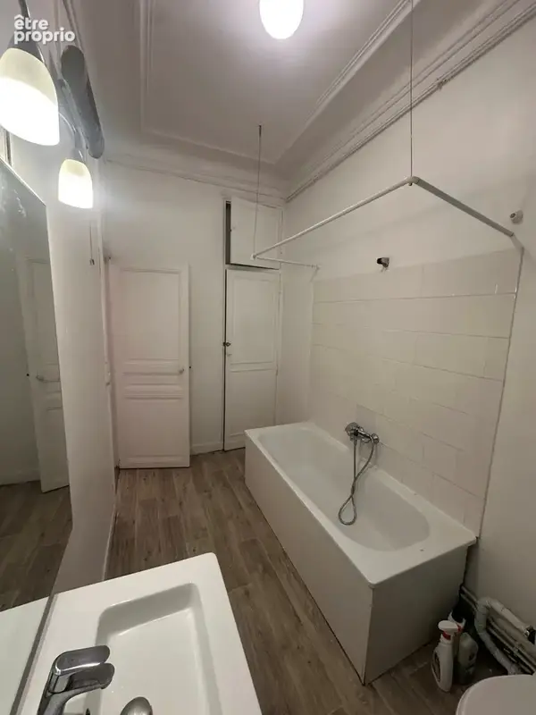 Type 2/3 - 55 m2 - rue d'italie - prefecture 13006 - vide - residence principale - photo 15