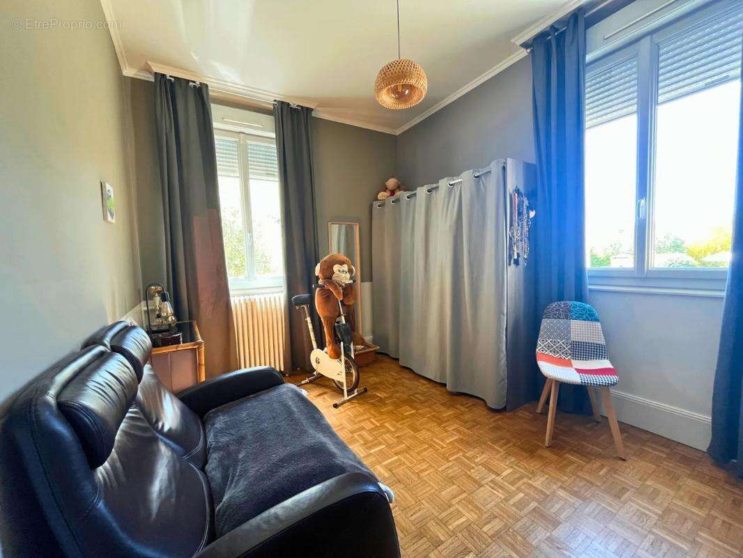 Maison à SAINT-VICTOR-DE-CESSIEU