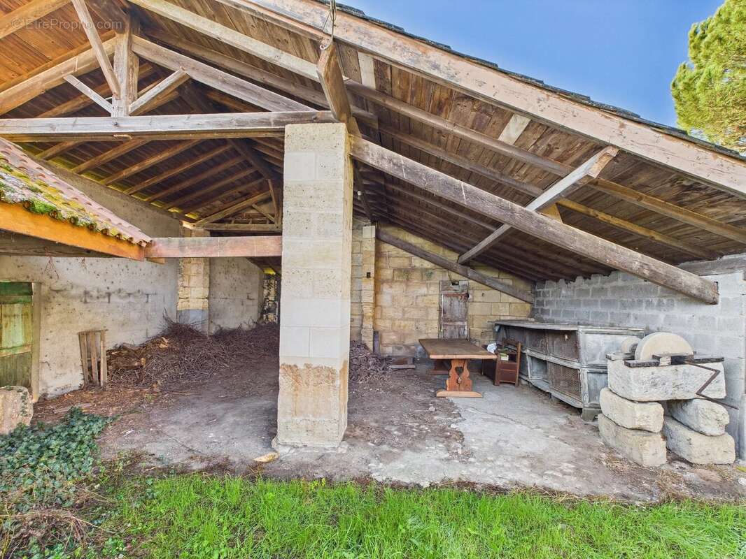 Maison à SAINT-EMILION