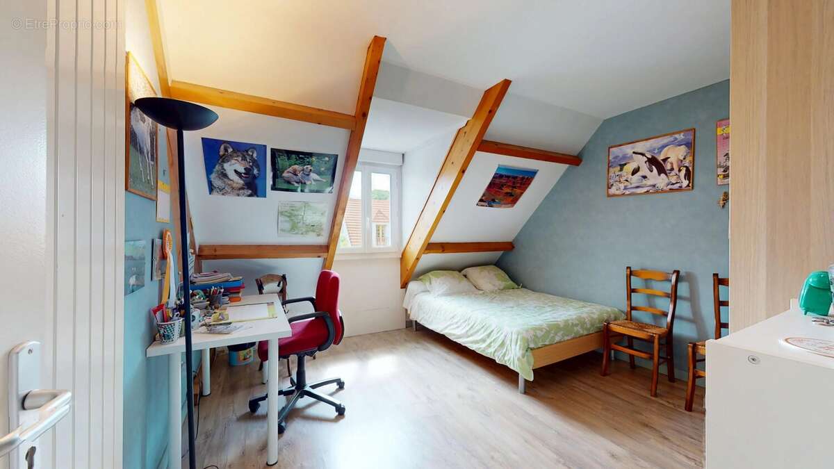 Maison à COUBRON