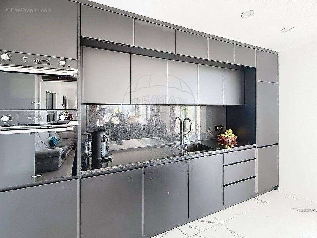 Appartement à VILLENEUVE-LOUBET