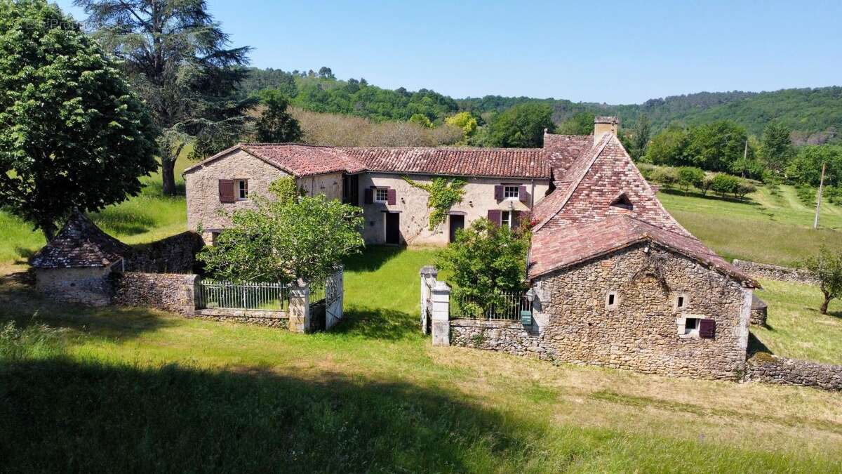 Maison à LE BUISSON-DE-CADOUIN