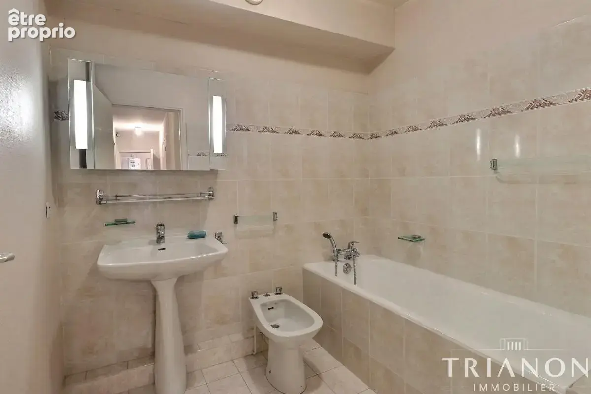 T4/5 traversant Est-Ouest, balcon 20 m² avec vues sur Paris - photo 13