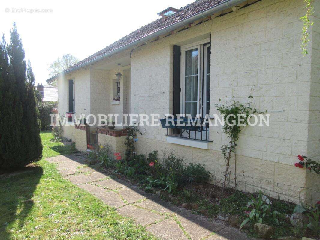 Maison à LAMOTTE-BEUVRON