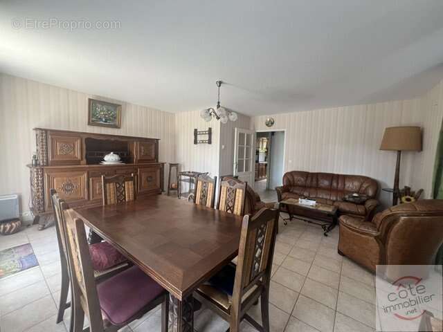 Appartement à DOURDAN