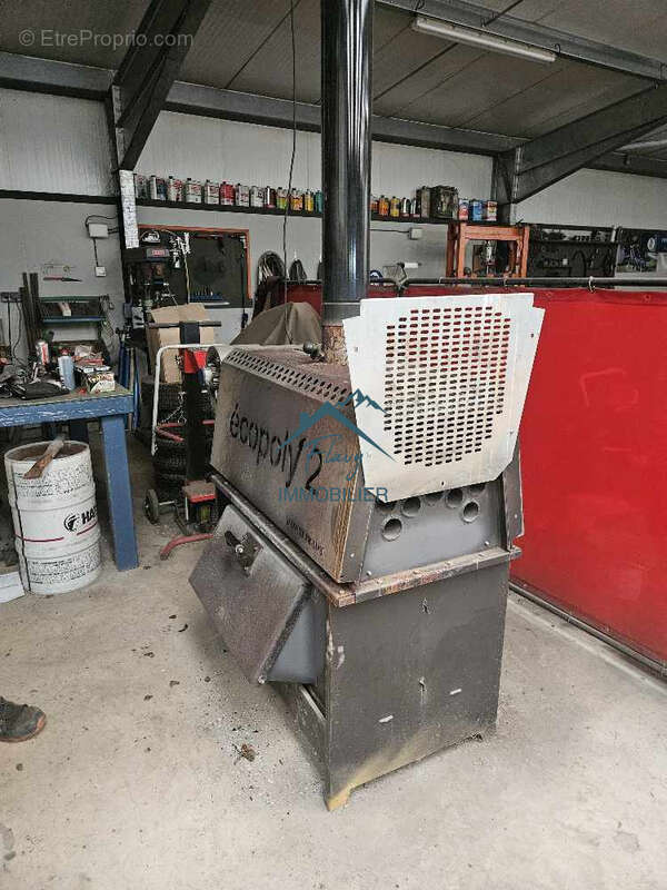 Commerce à LEPANGES-SUR-VOLOGNE