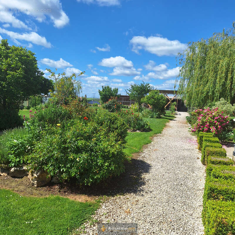 Maison à ROZAY-EN-BRIE
