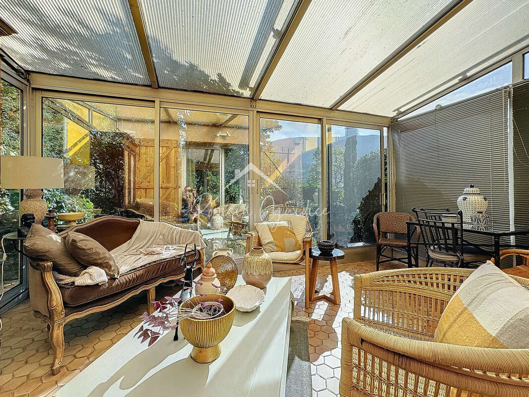 Maison f5 de 147 m2 sur son terrain de 1144 m2 - photo 5