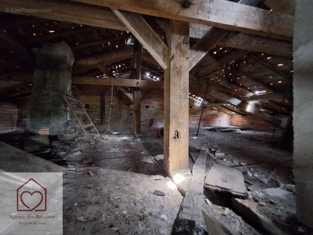 Maison et dépendance à révoner - photo 9