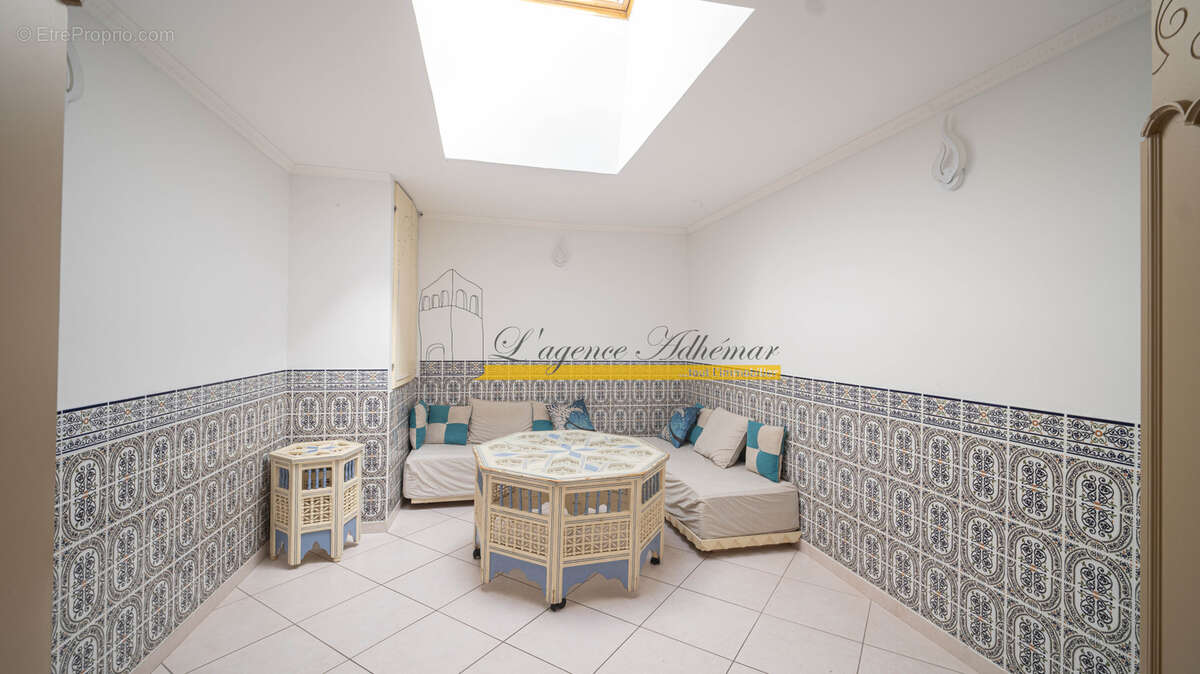 Maison à MONTELIMAR
