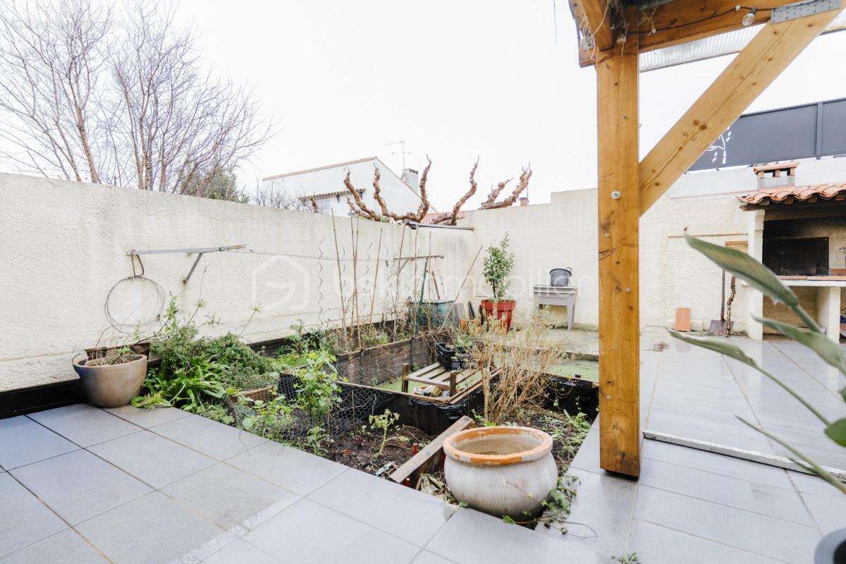 Maison à PEYRESTORTES