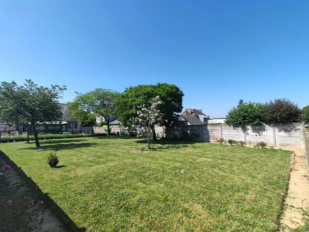 Terrain constructible 326 m2 - photo 2